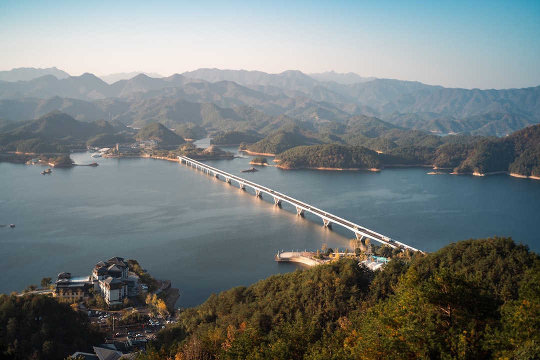 Baofeng Lake